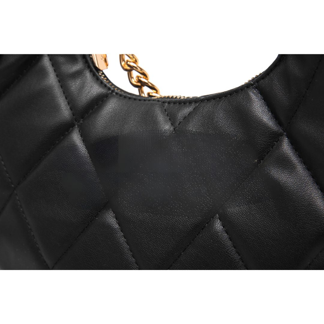 QUILTED LUXE BLACK CHAIN SHOULDER BAG